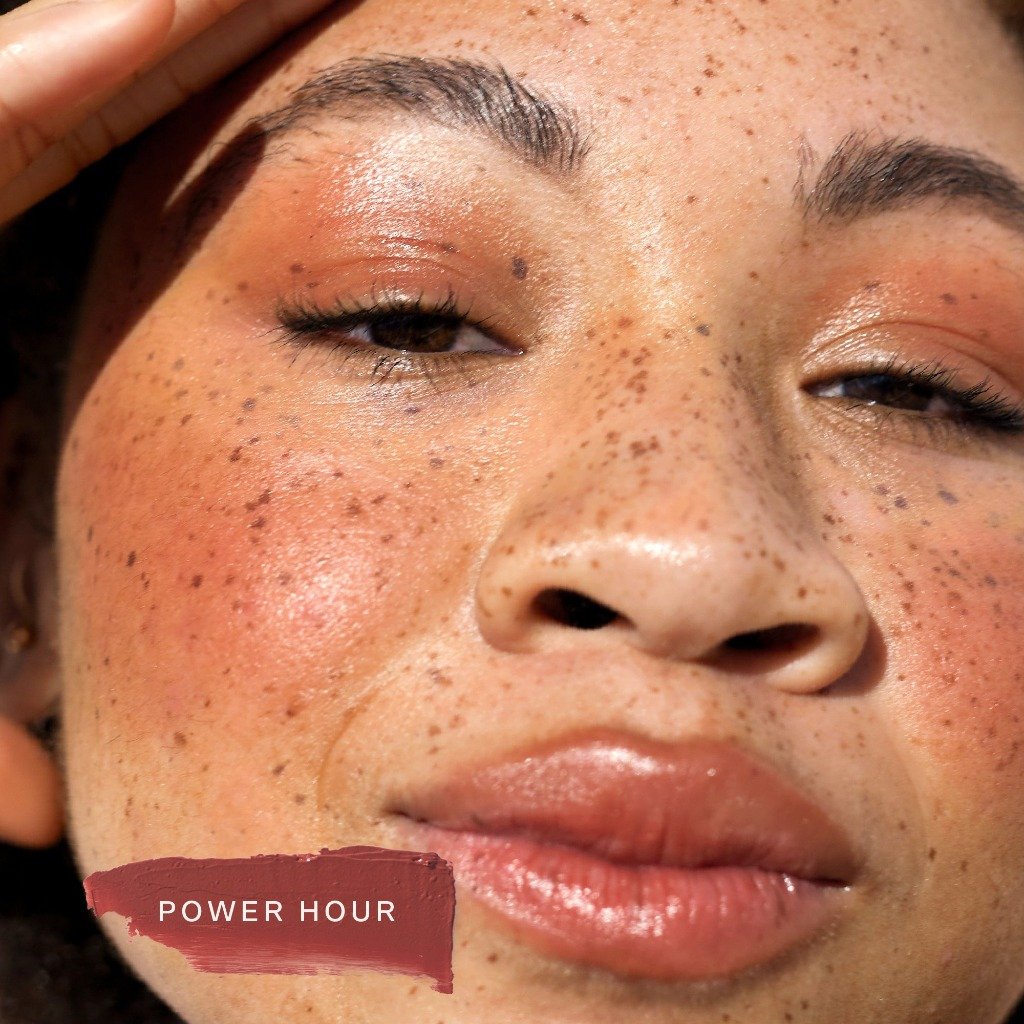 Sample of BeachPlease Luminous Tinted Balm ( not for individual purchase )